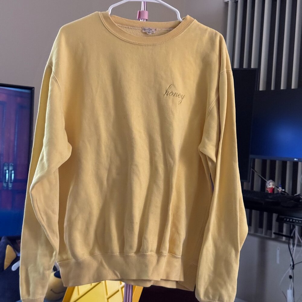 Yellow honey crew neck